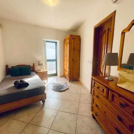 Seaview Octagon With Private Pool Villa Ghajn Zejtuna