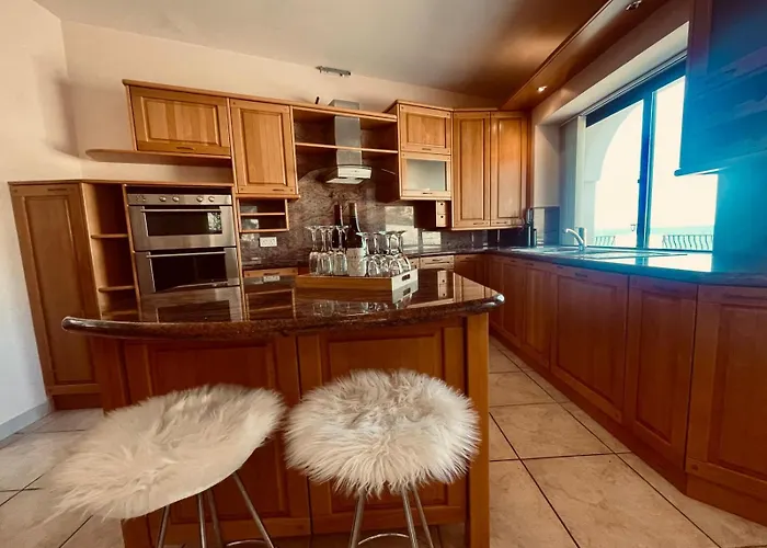 Seaview Octagon With Private Pool Ghajn Zejtuna