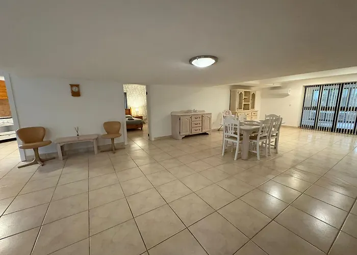 Seaview Octagon With Private Pool * Ghajn Zejtuna