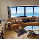 Seaview Octagon With Private Pool *