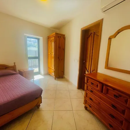 Seaview Octagon With Pool & Outdoor Whirlpool Ghajn Zejtuna